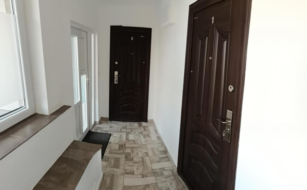 Carla'S Place Ap 2 Oradea Exteriör bild